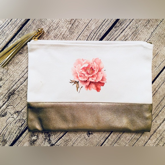 NWT! Set of 2 white cotton canvas zippered pouches. Gorgeous flower vinyl print - Picture 3 of 8